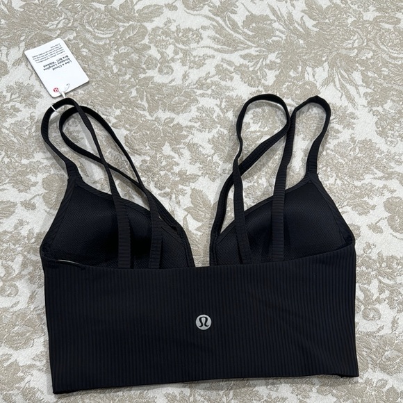 Lululemon - Picture 2 of 4